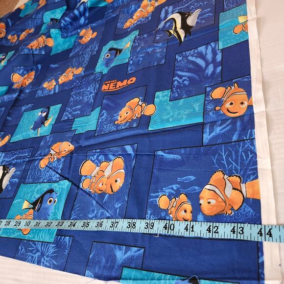 Disney/Pixar Finding Nemo Vintage Patch Cotton Fabric 44" x 58" Springs Ind. - Picture 6 of 7